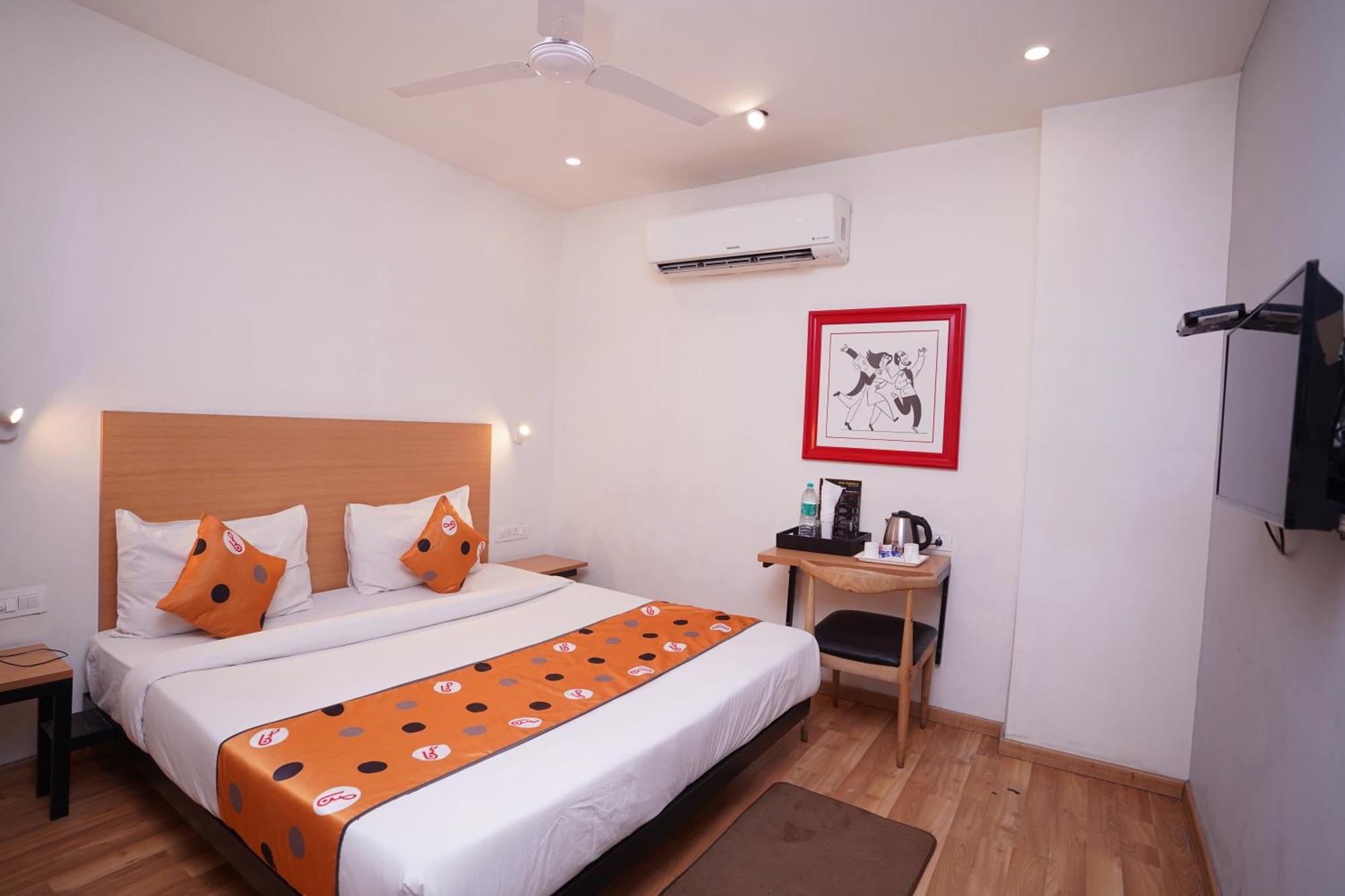 Hotel Mira Residency- Outer Ring Road, Paschim Vihar デリー エクステリア 写真