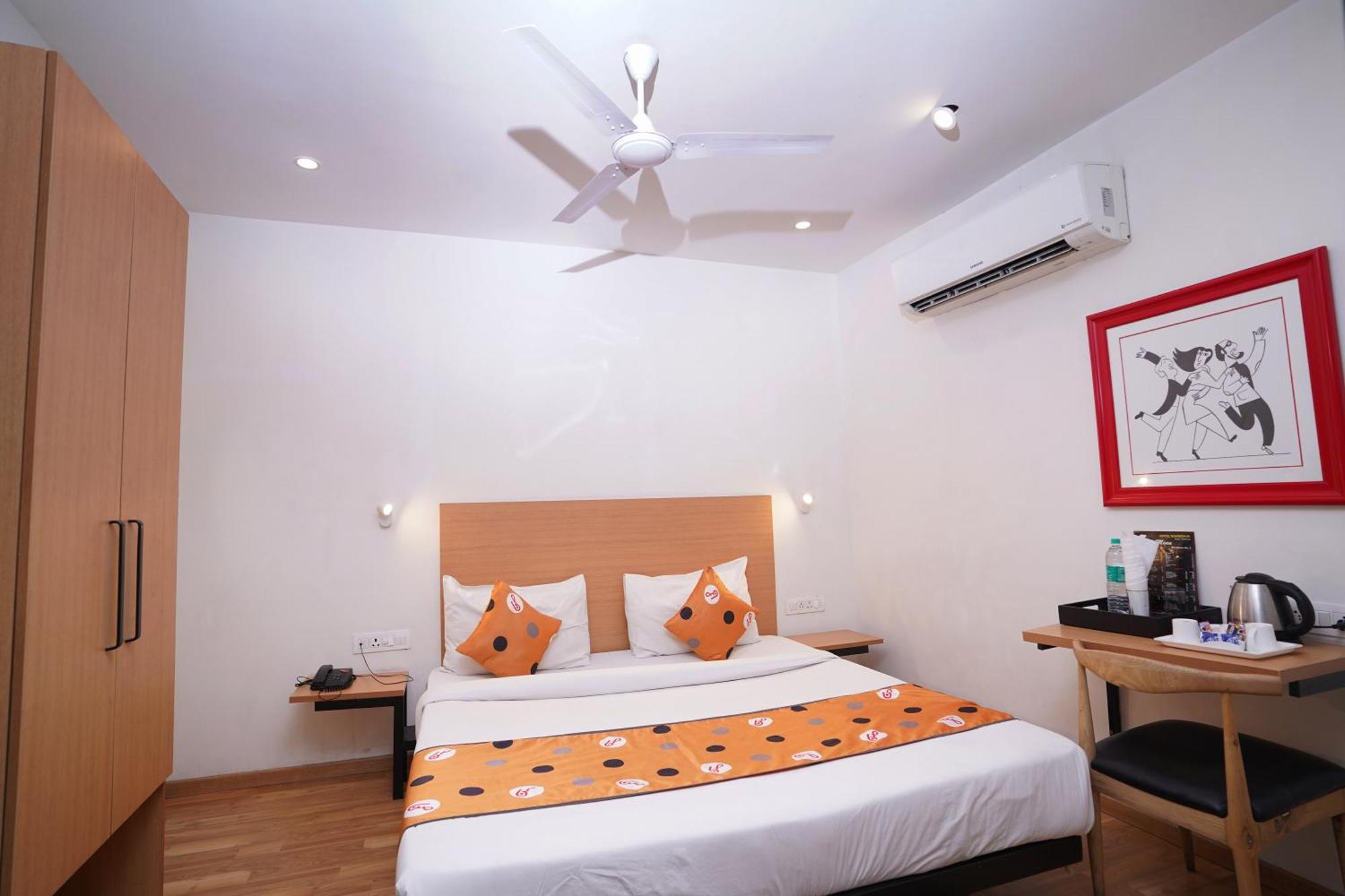Hotel Mira Residency- Outer Ring Road, Paschim Vihar デリー エクステリア 写真
