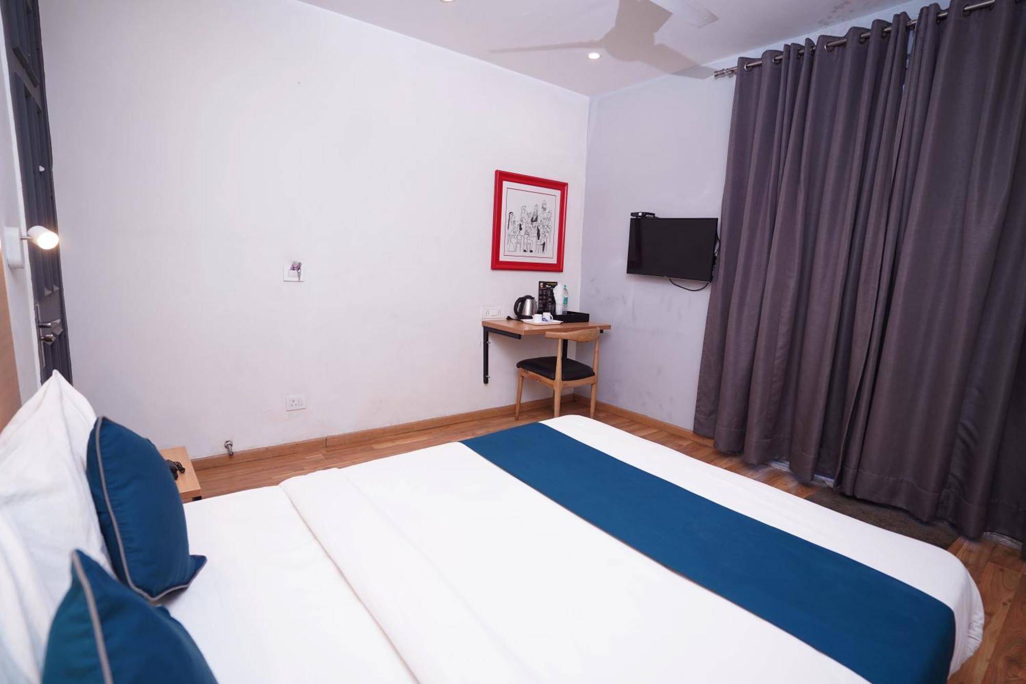 Hotel Mira Residency- Outer Ring Road, Paschim Vihar デリー エクステリア 写真