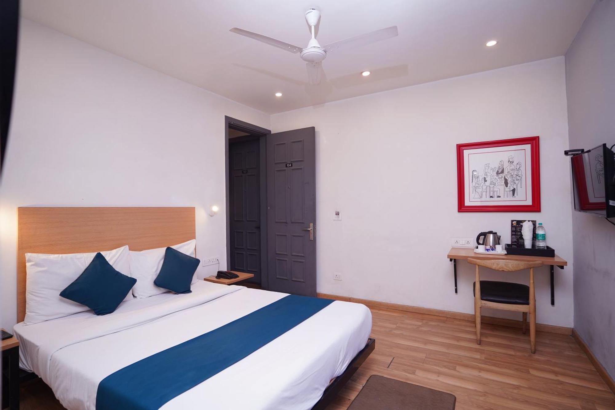 Hotel Mira Residency- Outer Ring Road, Paschim Vihar デリー エクステリア 写真