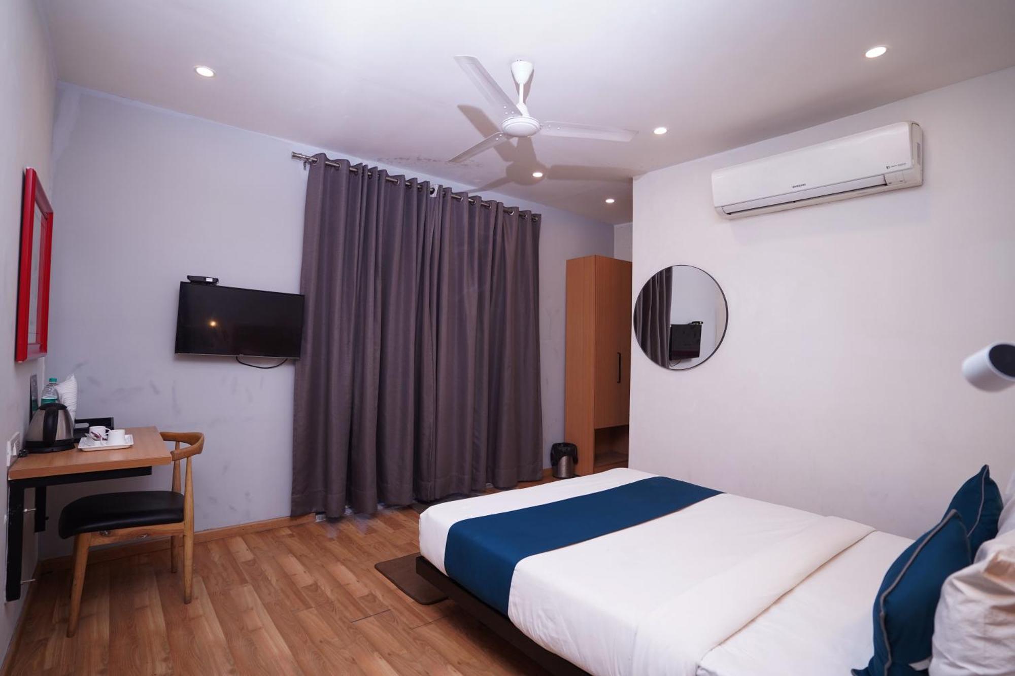 Hotel Mira Residency- Outer Ring Road, Paschim Vihar デリー エクステリア 写真
