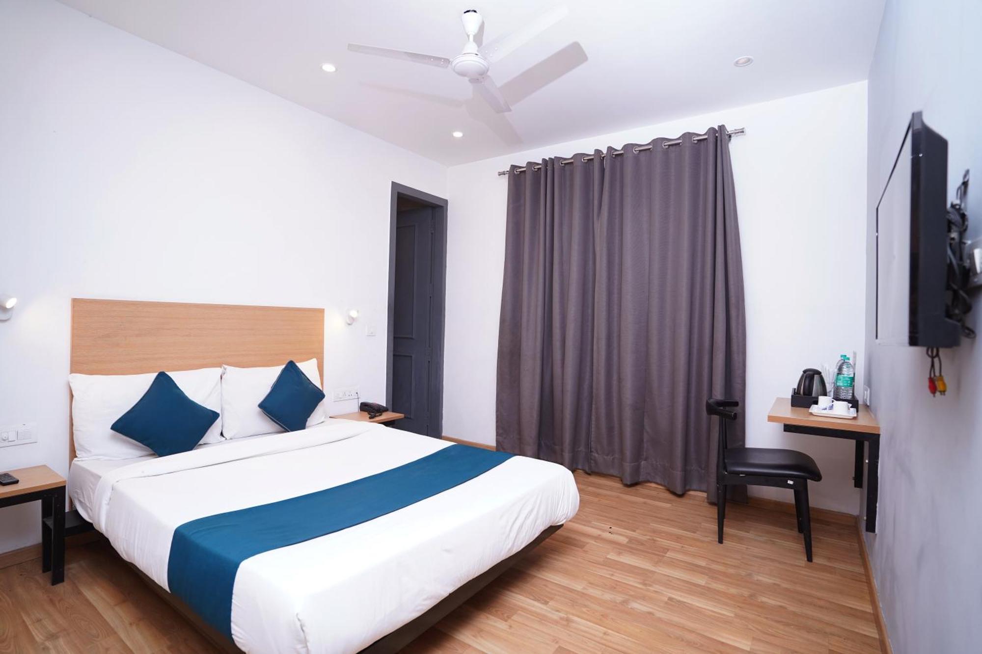 Hotel Mira Residency- Outer Ring Road, Paschim Vihar デリー エクステリア 写真