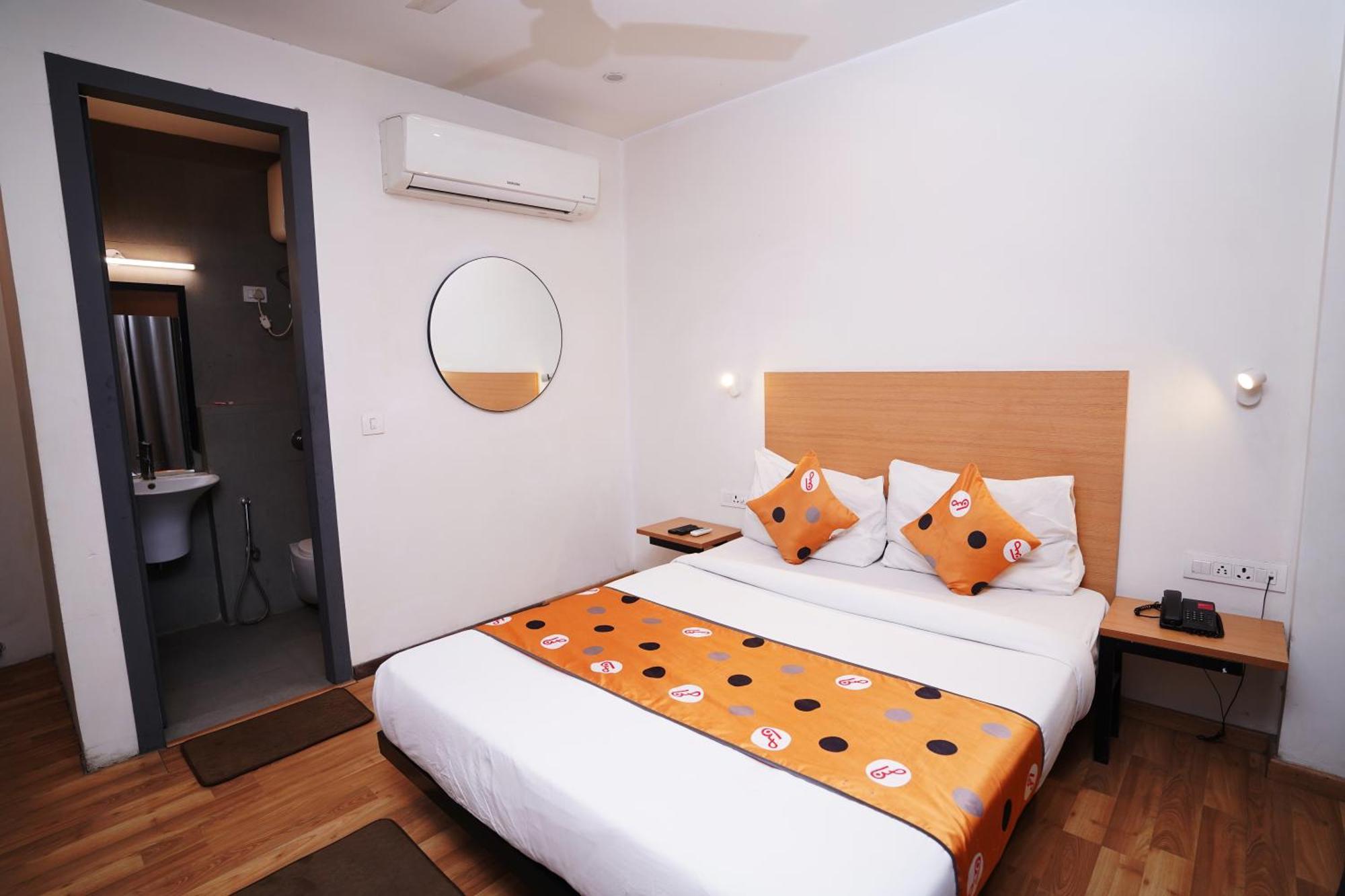 Hotel Mira Residency- Outer Ring Road, Paschim Vihar デリー エクステリア 写真