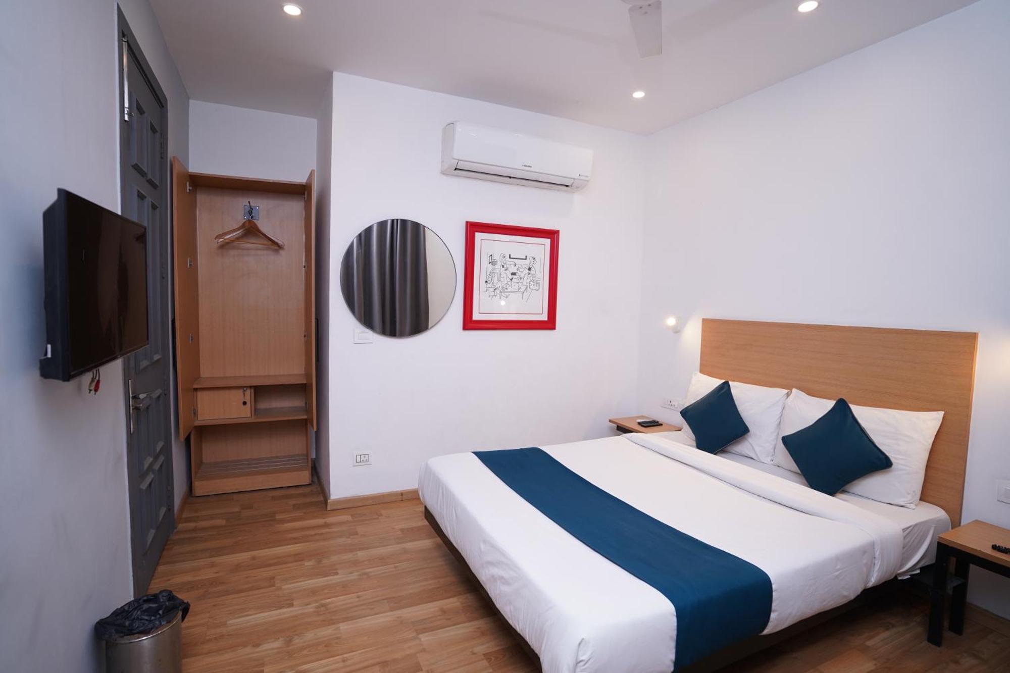 Hotel Mira Residency- Outer Ring Road, Paschim Vihar デリー エクステリア 写真